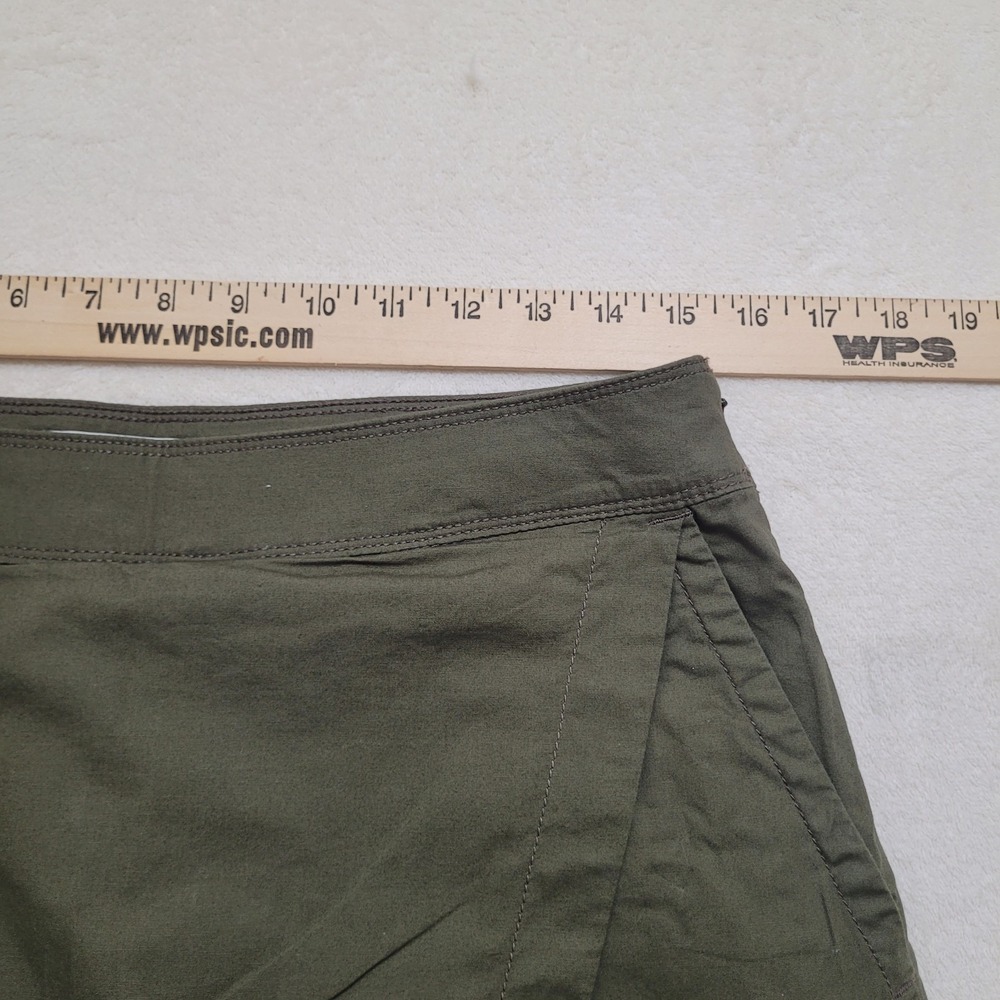 Liz‎ Claiborne Petite Olive Grove Classic Skort Size 4 - Picture 6 of 8